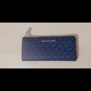 Michael Kors - Jet Set Travel Wallet